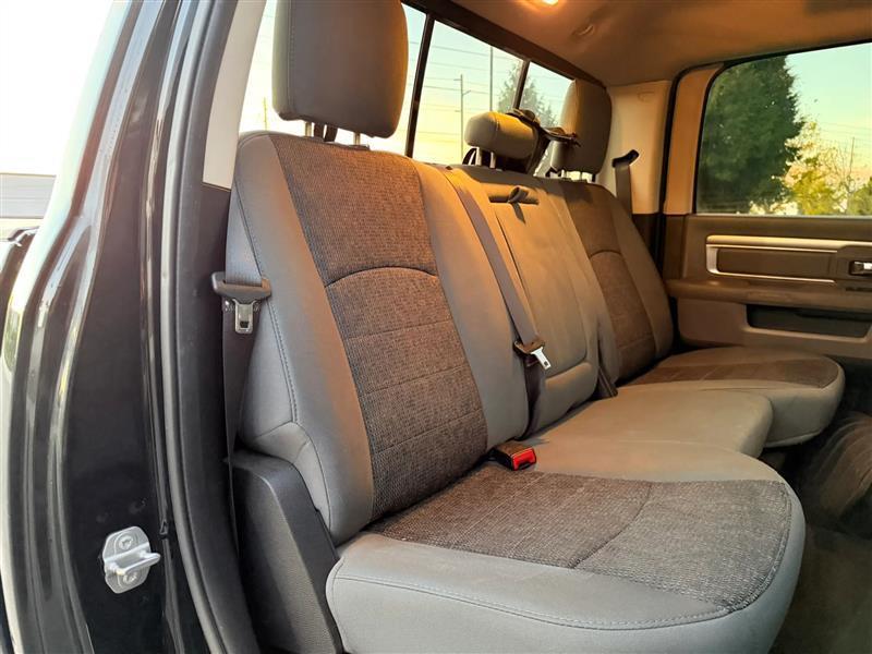 RAM 1500 SLT Crew Cab SWB 4WD 2015
