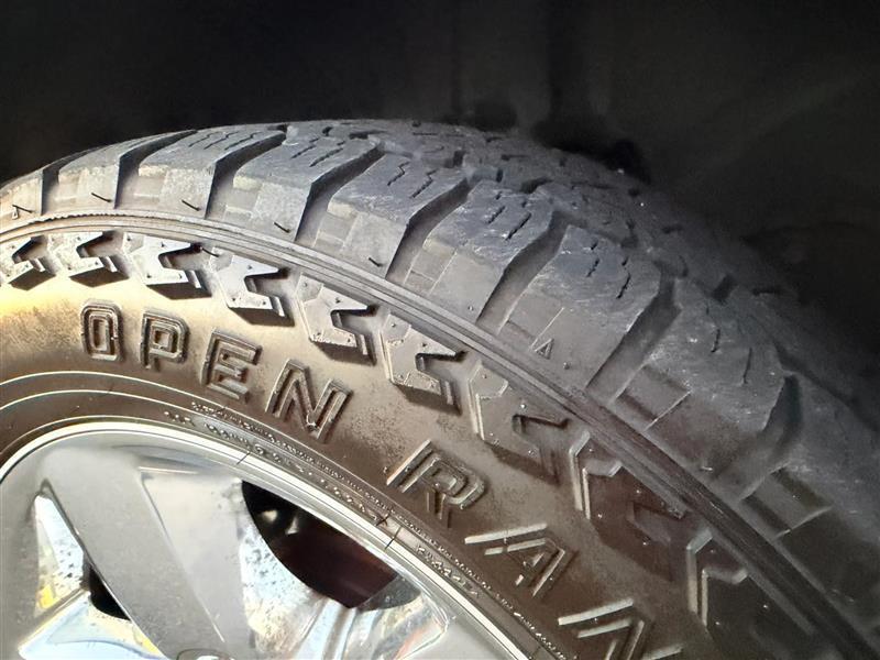 RAM 1500 SLT Crew Cab SWB 4WD 2015