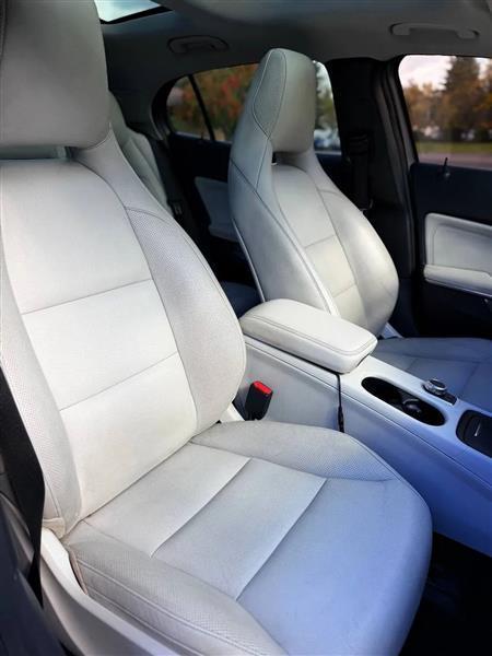 Mercedes-Benz GLA-Class GLA250 4MATIC 2015