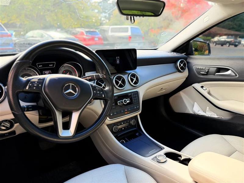 Mercedes-Benz GLA-Class GLA250 4MATIC 2015
