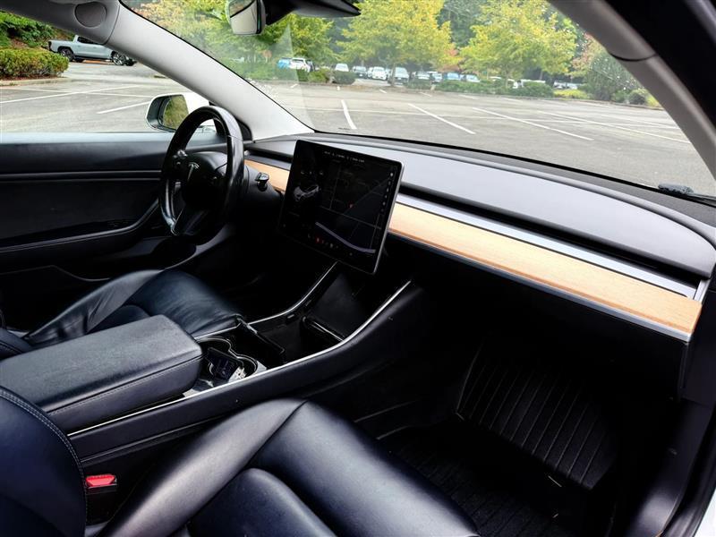 Tesla Model 3 Base 2018