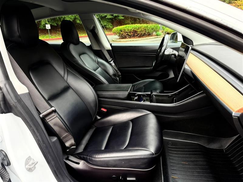 Tesla Model 3 Base 2018