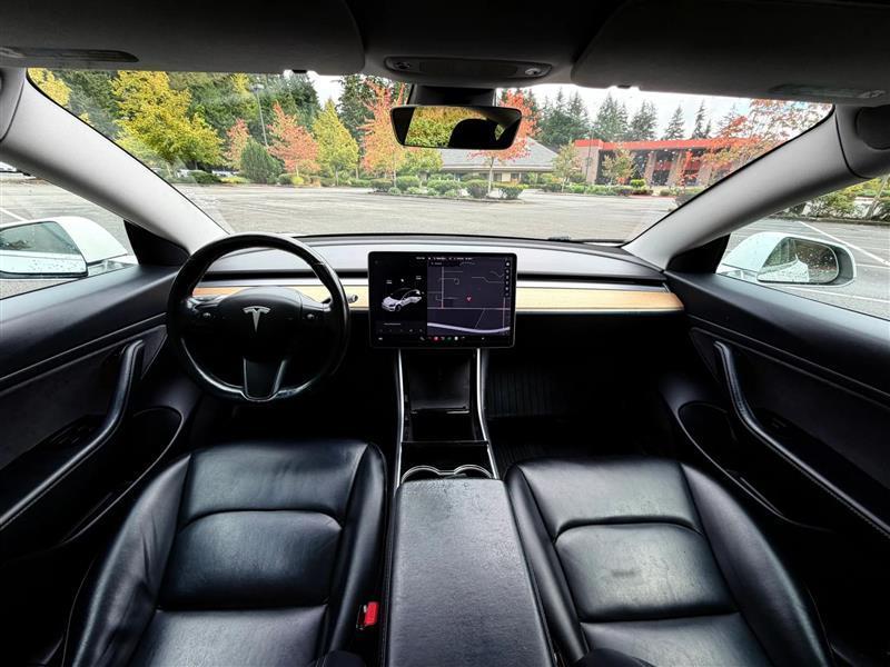 Tesla Model 3 Base 2018