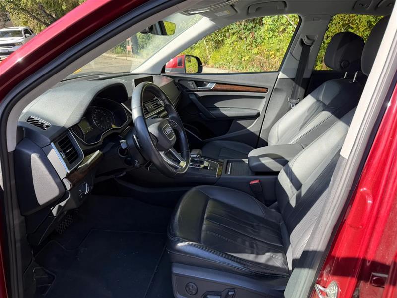 Audi Q5 2.0T Premium quattro 2020