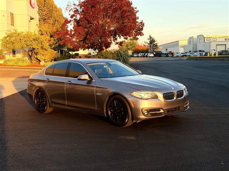 BMW 5-Series 528i xDrive 2016