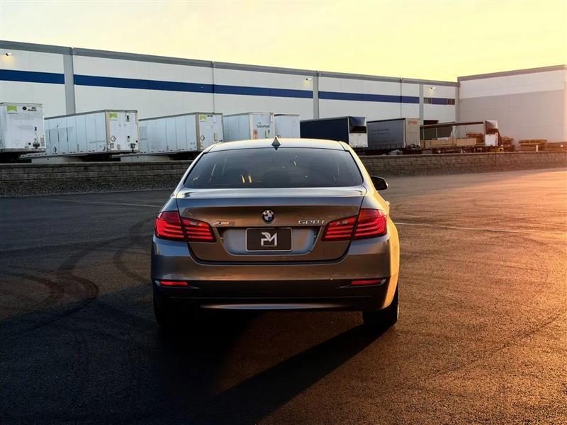 BMW 5-Series 528i xDrive 2016