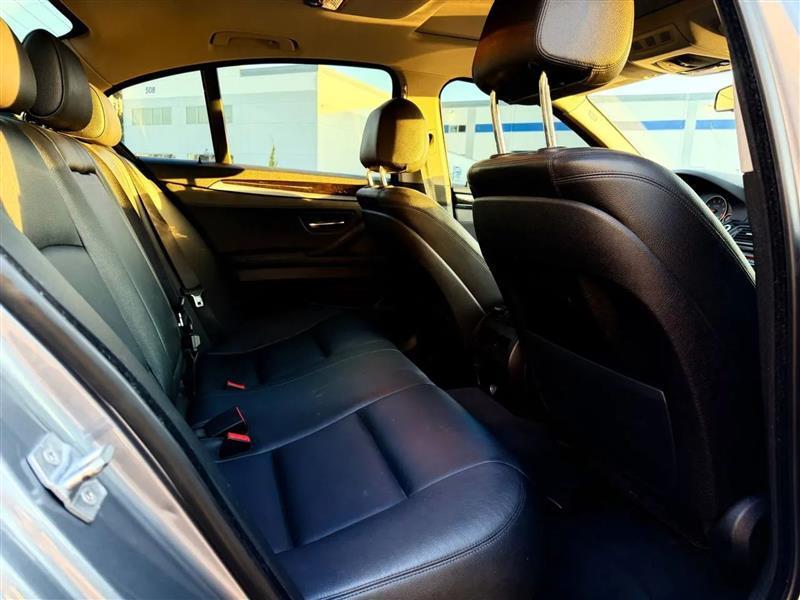 BMW 5-Series 528i xDrive 2016