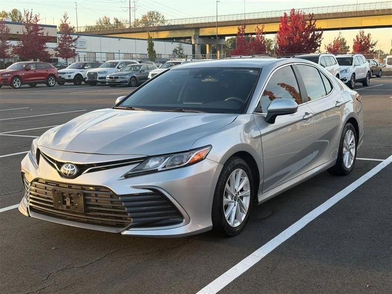 Toyota Camry LE 2021