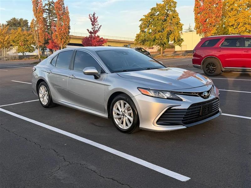 Toyota Camry LE 2021