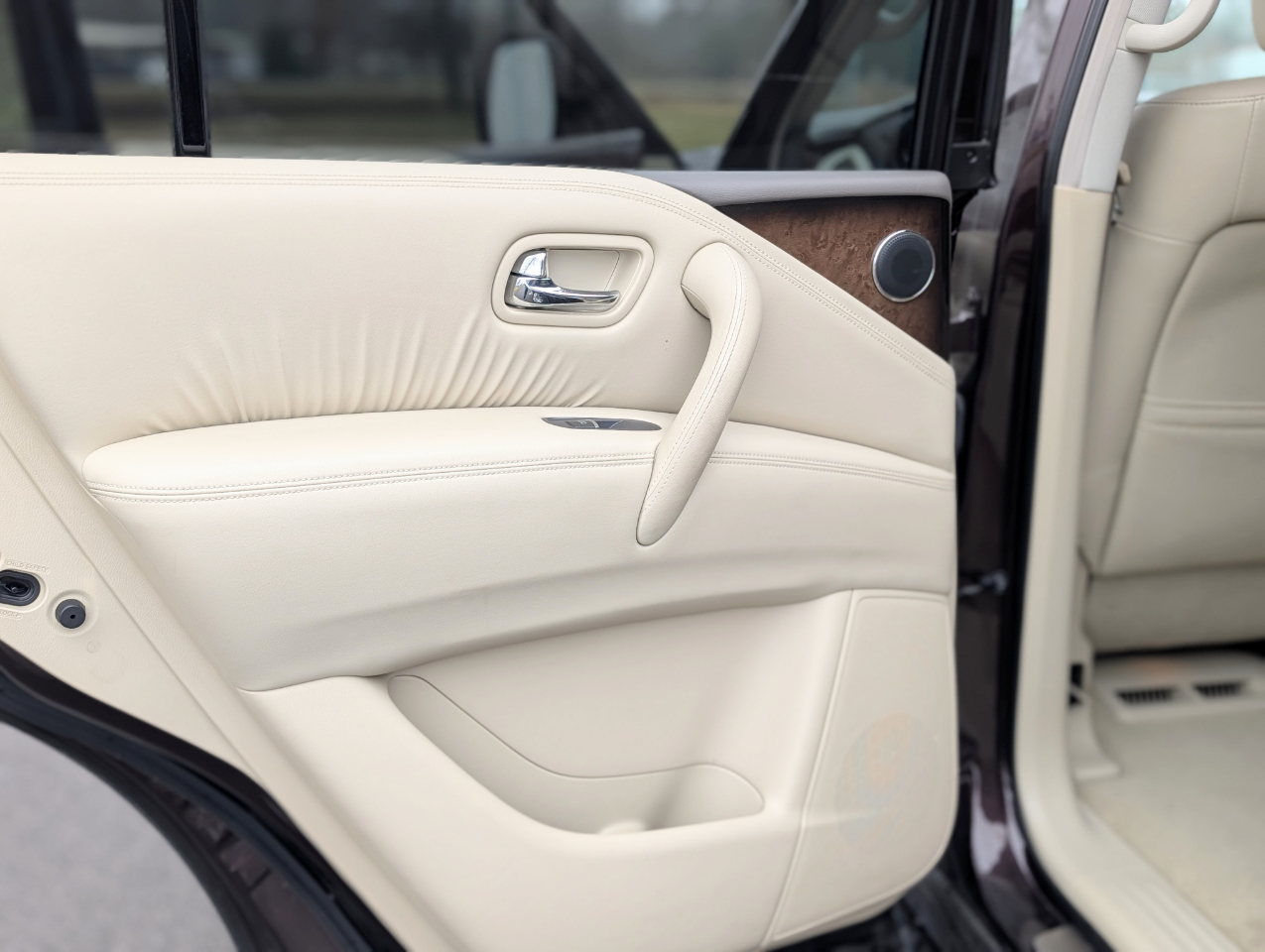 Infiniti QX80 4WD 2014