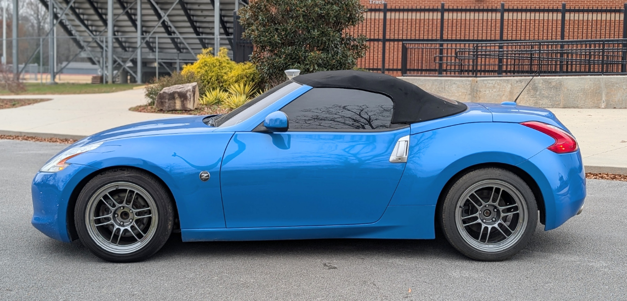 Nissan Z 370Z Touring Roadster 2012