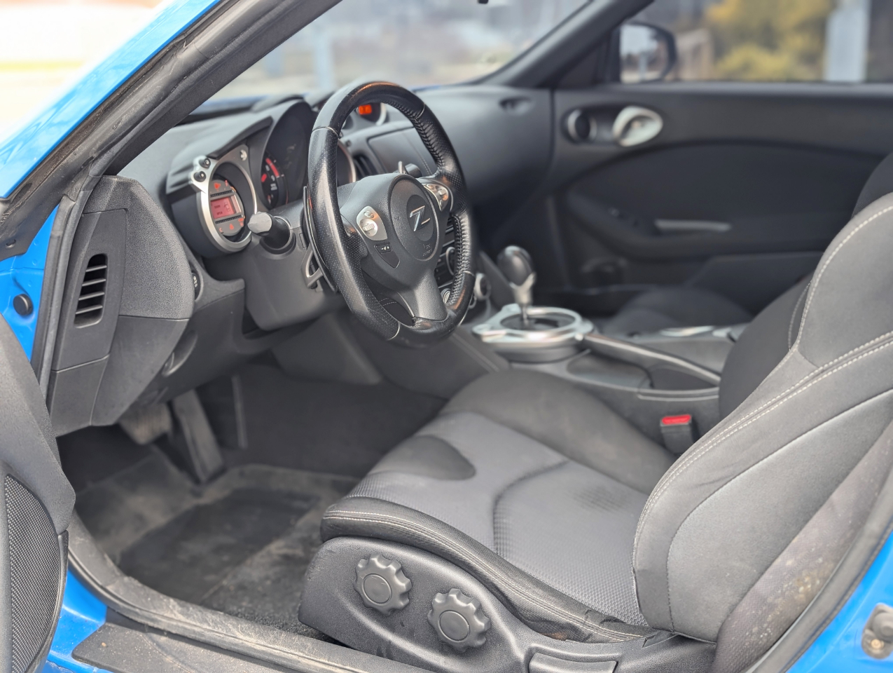 Nissan Z 370Z Touring Roadster 2012