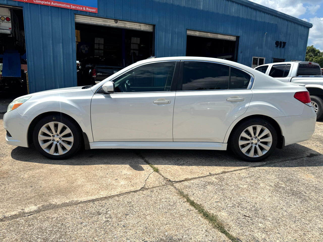 Subaru Legacy 2.5i Limited 2011 Subaru Legacy 2.5i Limited 2011