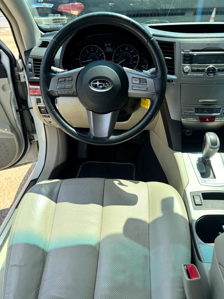 Subaru Legacy 2.5i Limited 2011 Subaru Legacy 2.5i Limited 2011