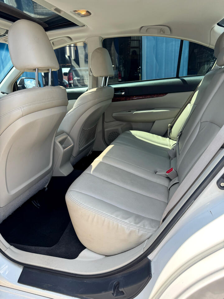 Subaru Legacy 2.5i Limited 2011 Subaru Legacy 2.5i Limited 2011