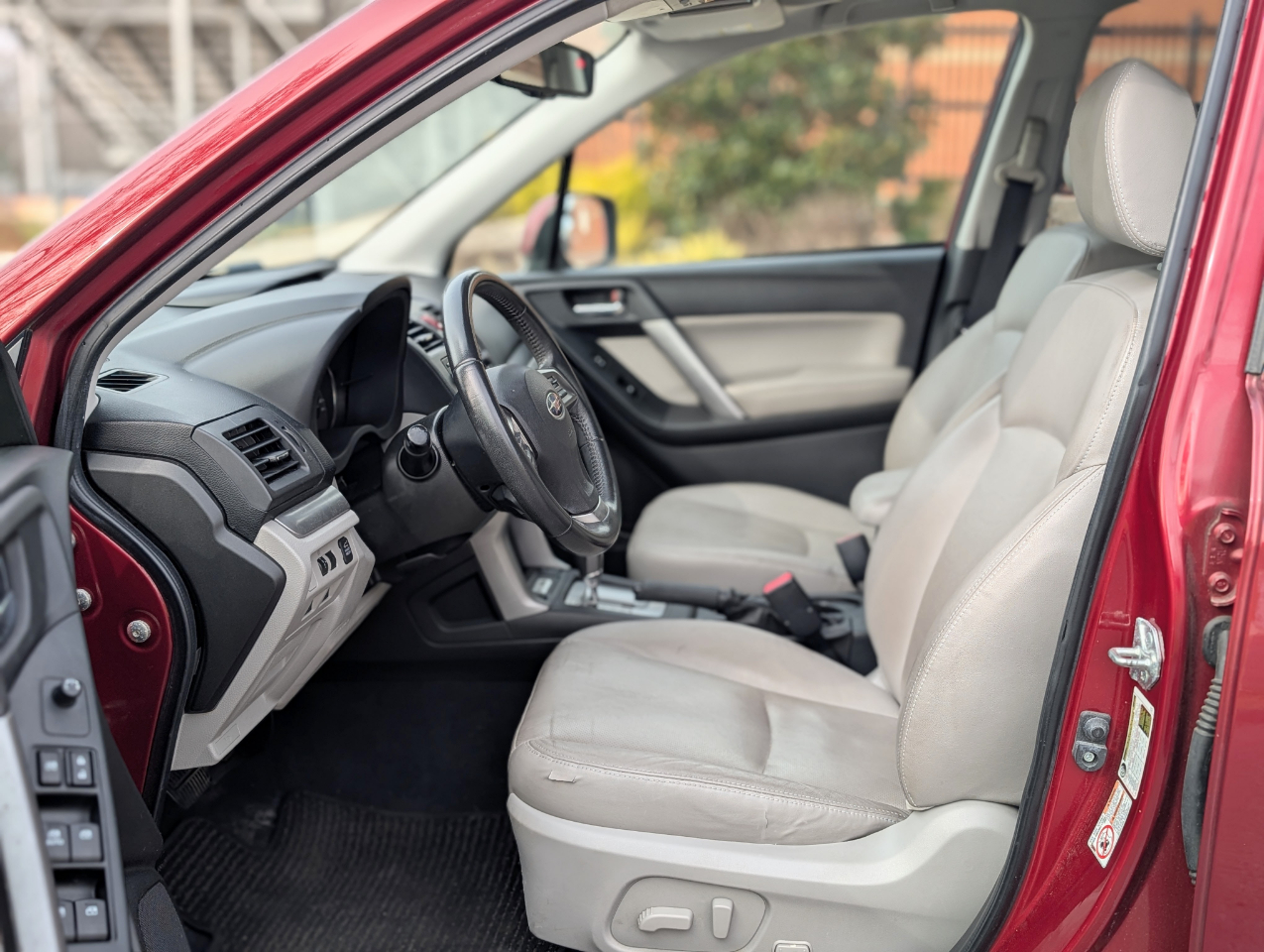 Subaru Forester 2.5i Limited 2014