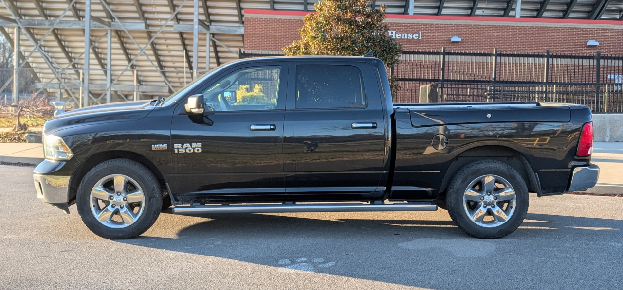 RAM 1500 SLT Crew Cab LWB 2WD 2016