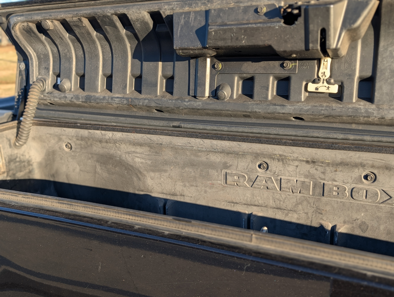 RAM 1500 SLT Crew Cab LWB 2WD 2016