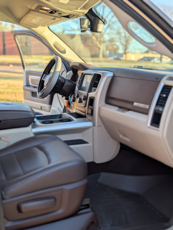 RAM 1500 SLT Crew Cab LWB 2WD 2016