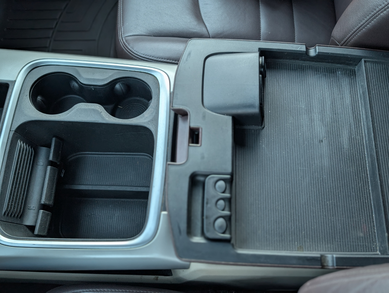 RAM 1500 SLT Crew Cab LWB 2WD 2016