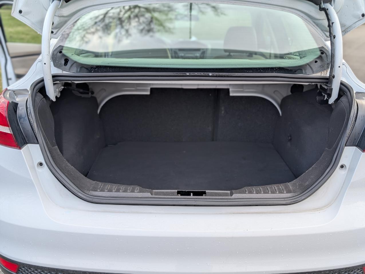 Ford Focus SE Sedan 2018