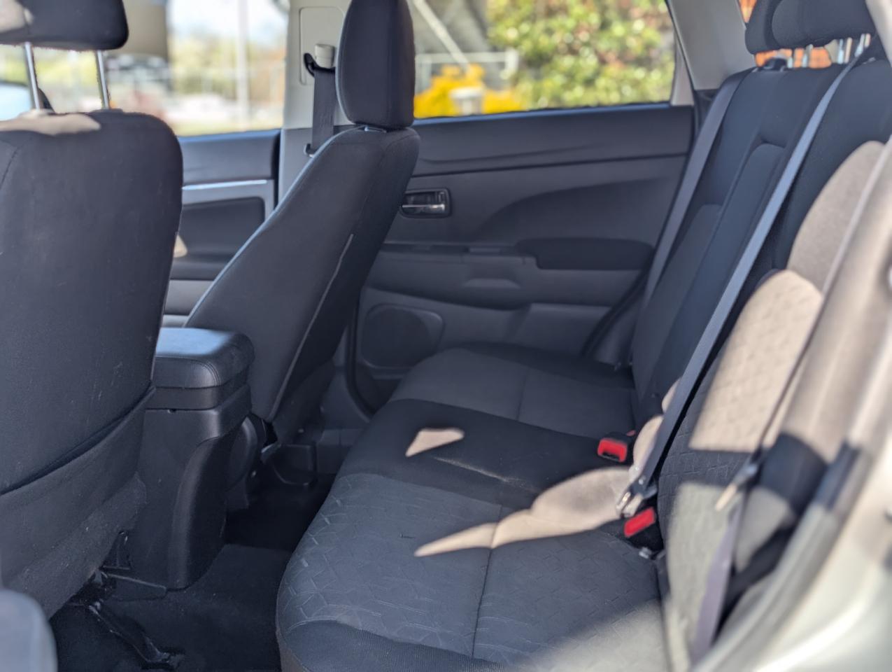 Mitsubishi Outlander Sport 2.0 ES CVT 2021