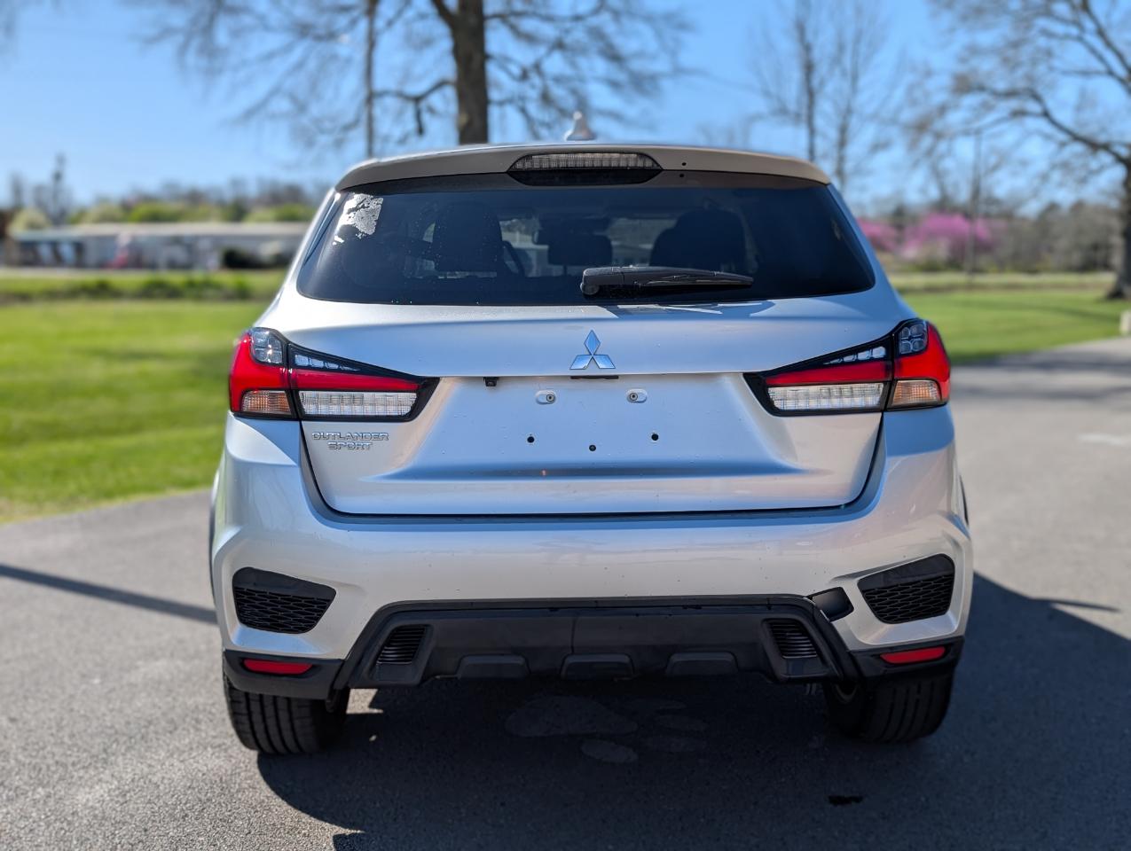 Mitsubishi Outlander Sport 2.0 ES CVT 2021