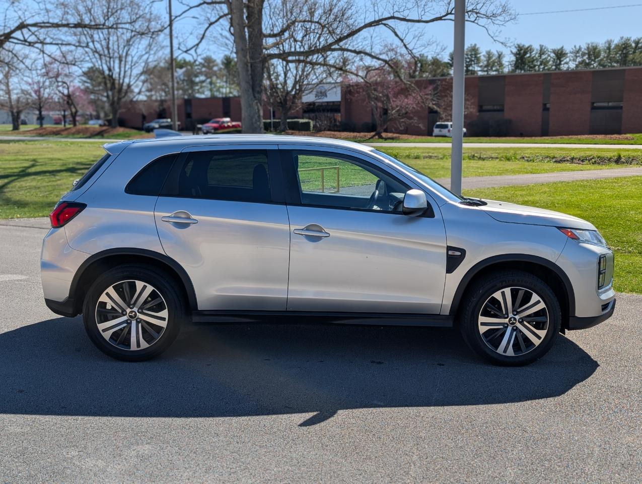 Mitsubishi Outlander Sport 2.0 ES CVT 2021