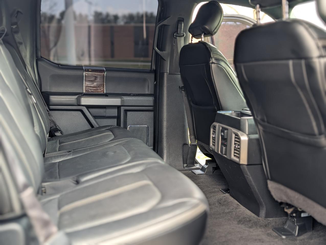 Ford F-150 Platinum SuperCrew 5.5-ft. Bed 4WD 2015