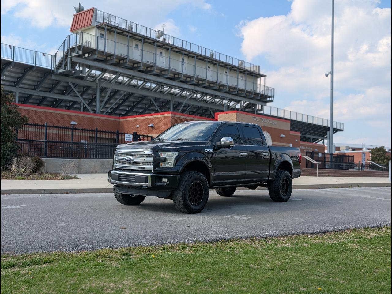 Ford F-150 Platinum SuperCrew 5.5-ft. Bed 4WD 2015