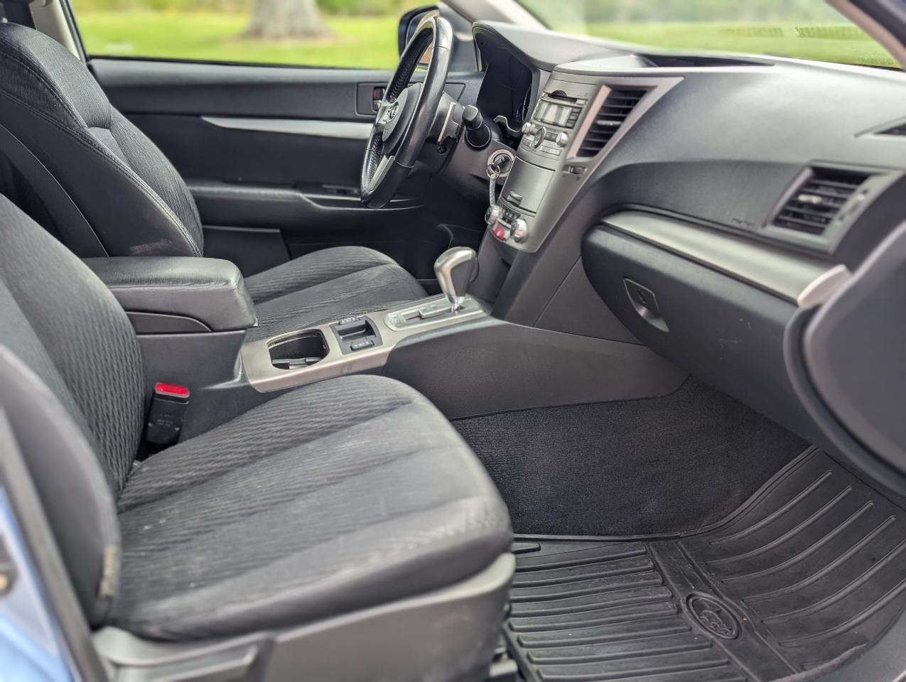 Subaru Outback 2.5i Premium 2010