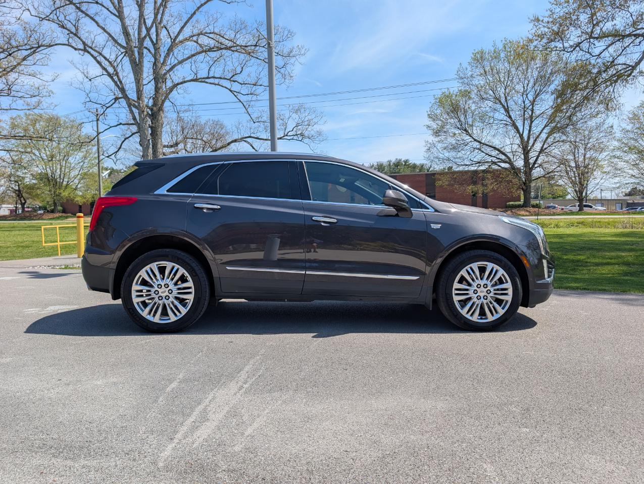 Cadillac XT5 Premium Luxury 4D SUV FWD 2017