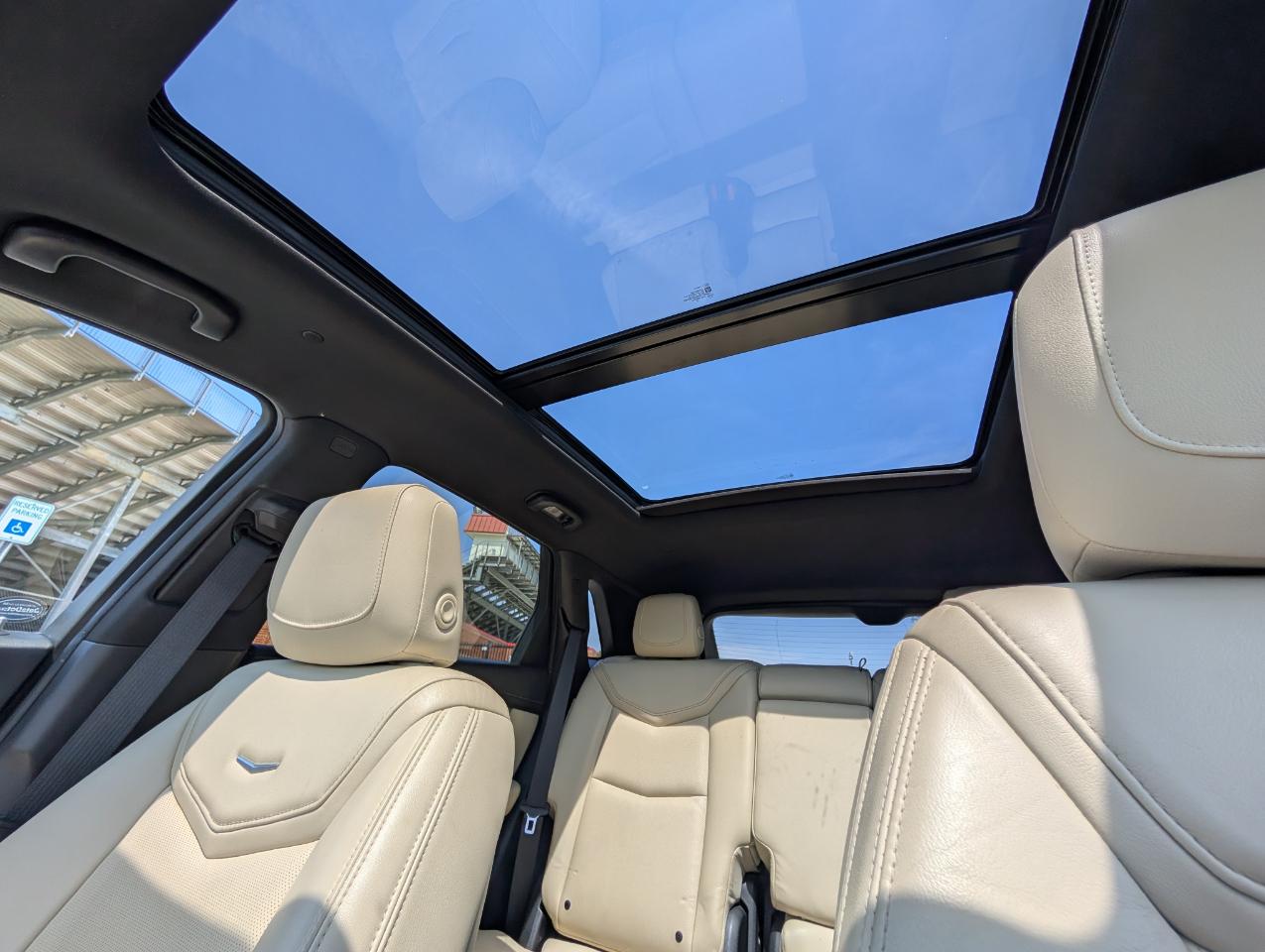 Cadillac XT5 Premium Luxury 4D SUV FWD 2017