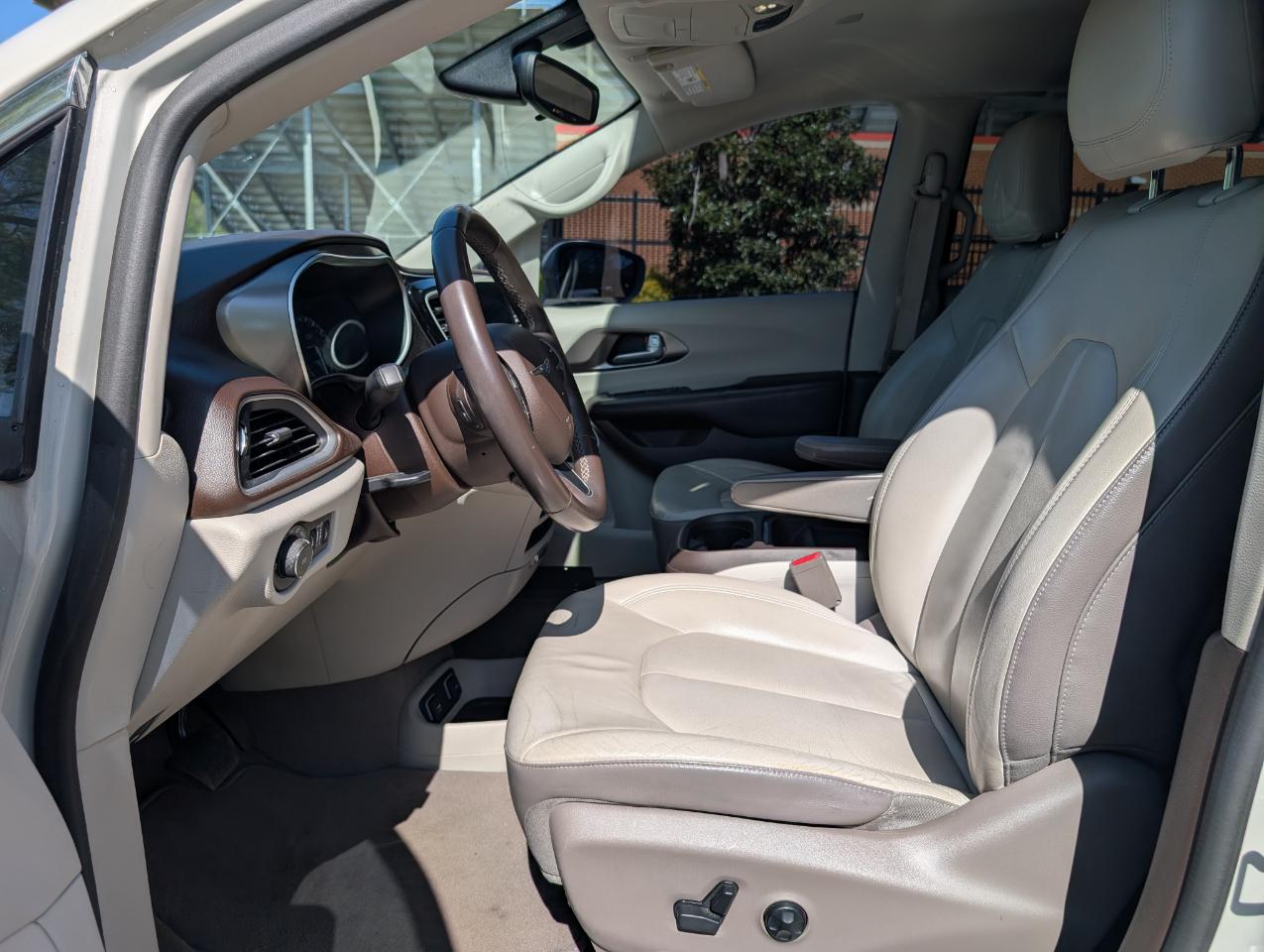 Chrysler Pacifica Touring-L 2017