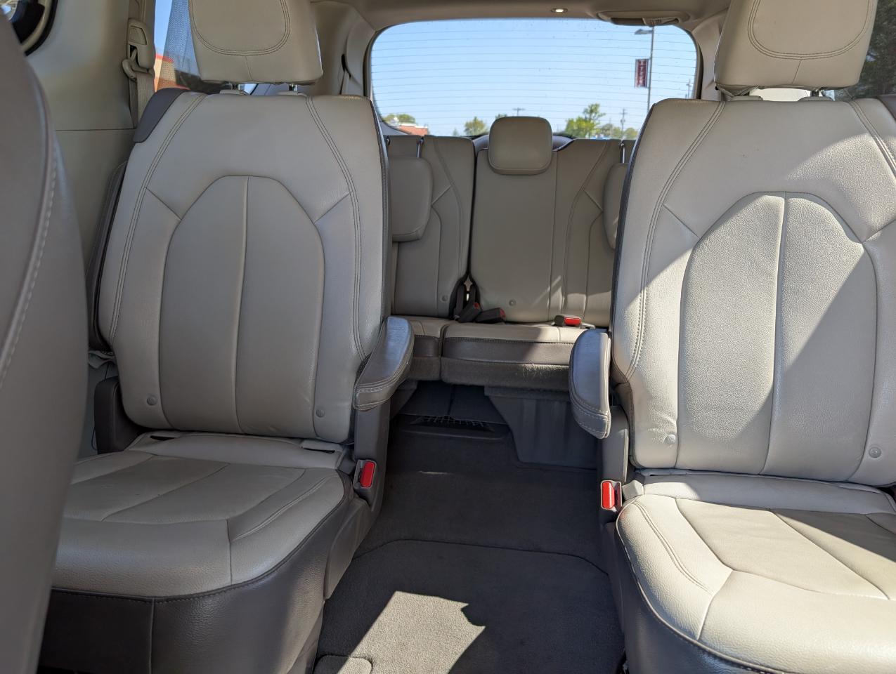 Chrysler Pacifica Touring-L 2017