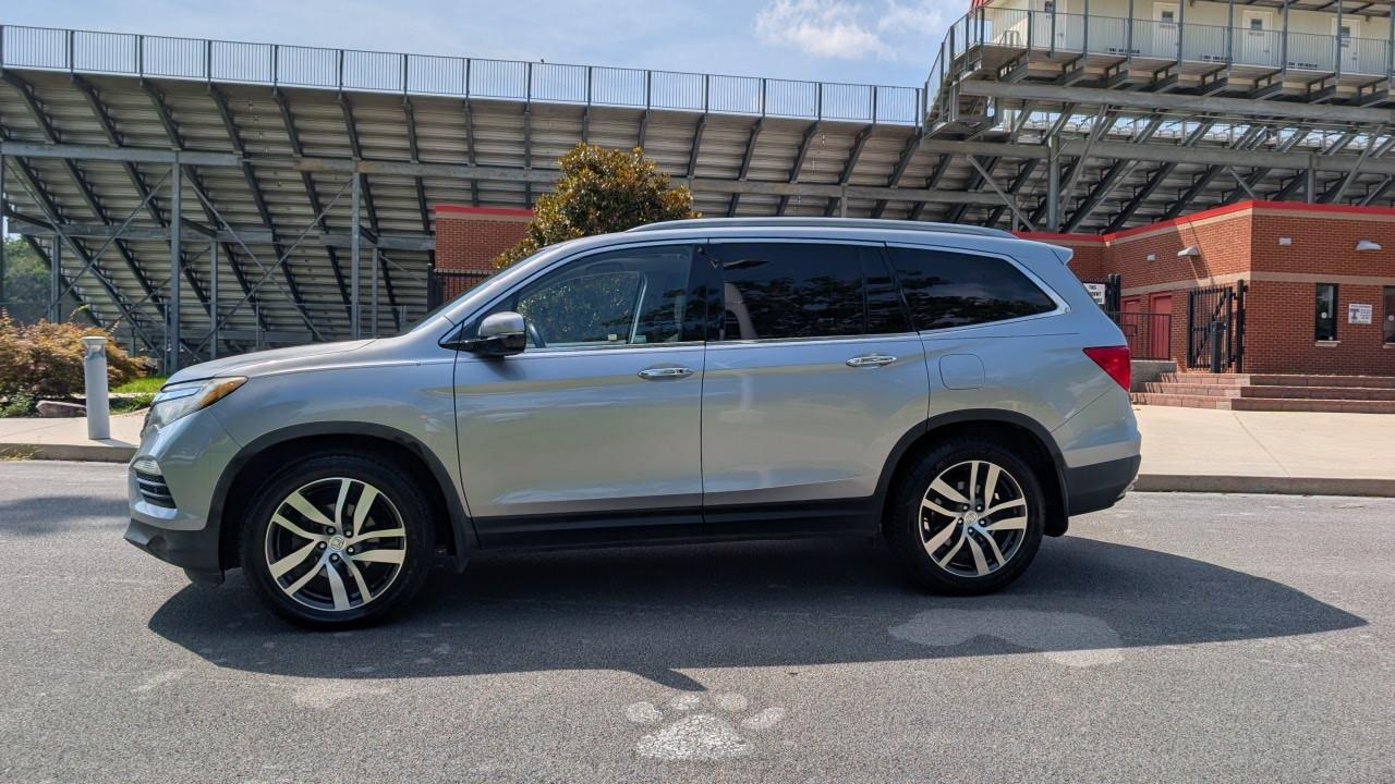 Honda Pilot Touring 2WD 2016