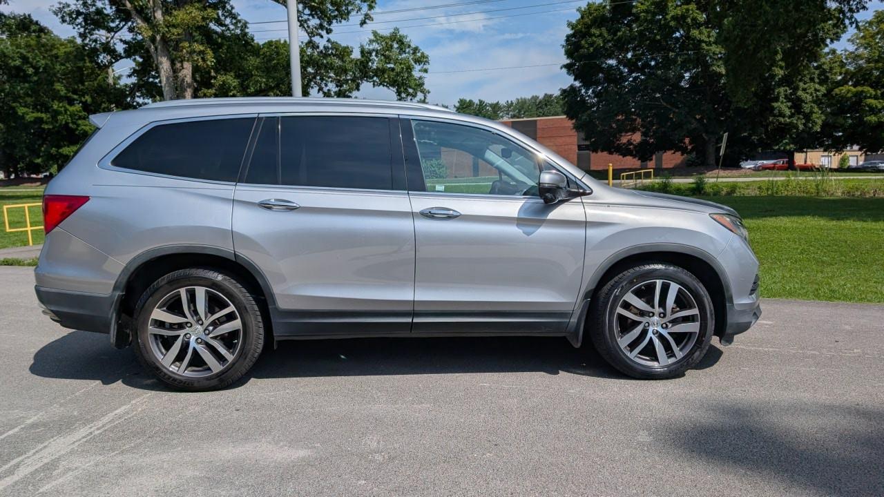 Honda Pilot Touring 2WD 2016