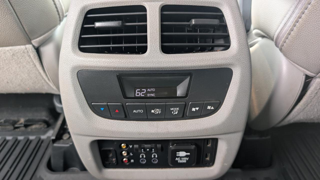 Honda Pilot Touring 2WD 2016