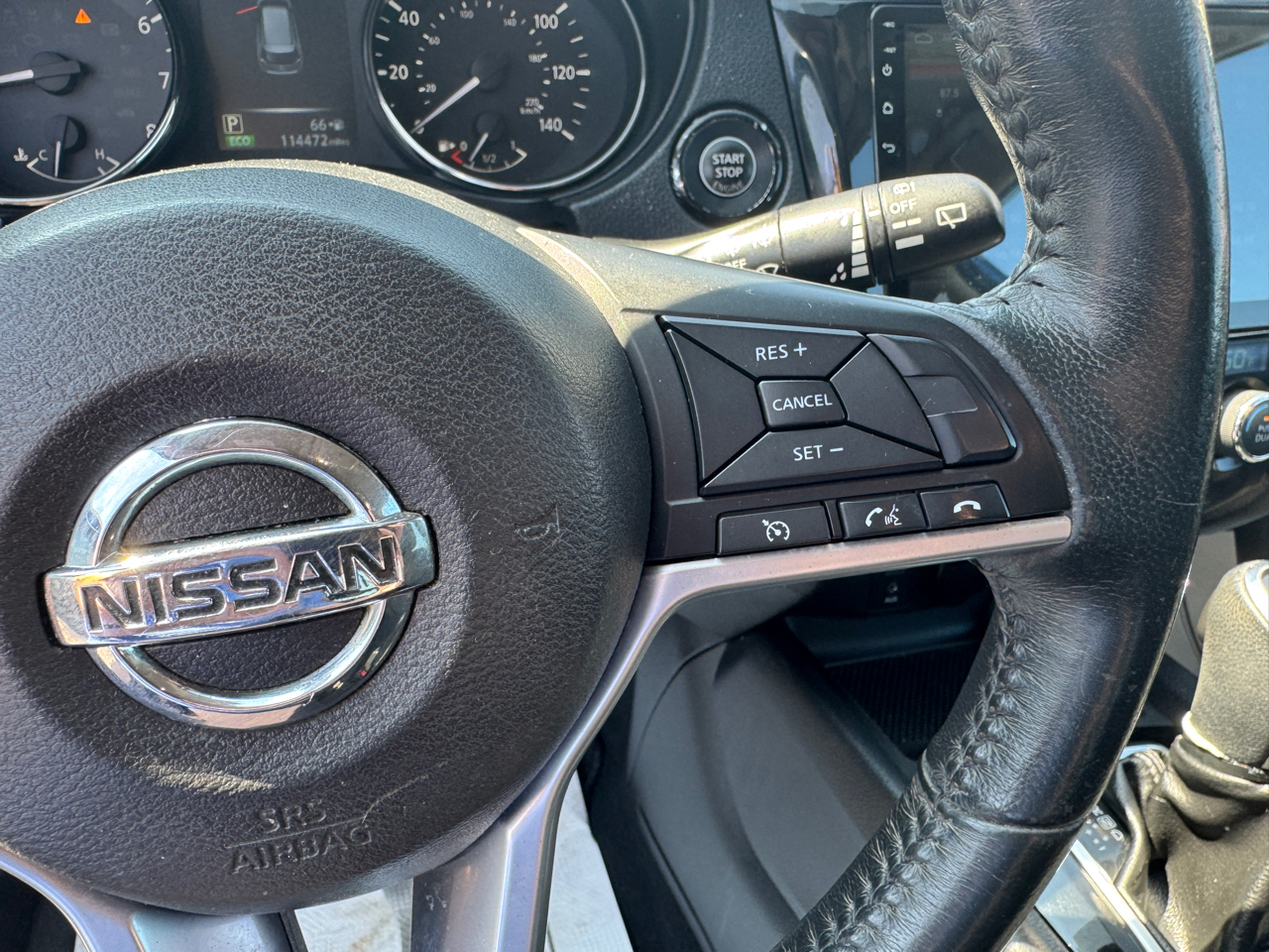 2017 Nissan Rogue SV photo 9