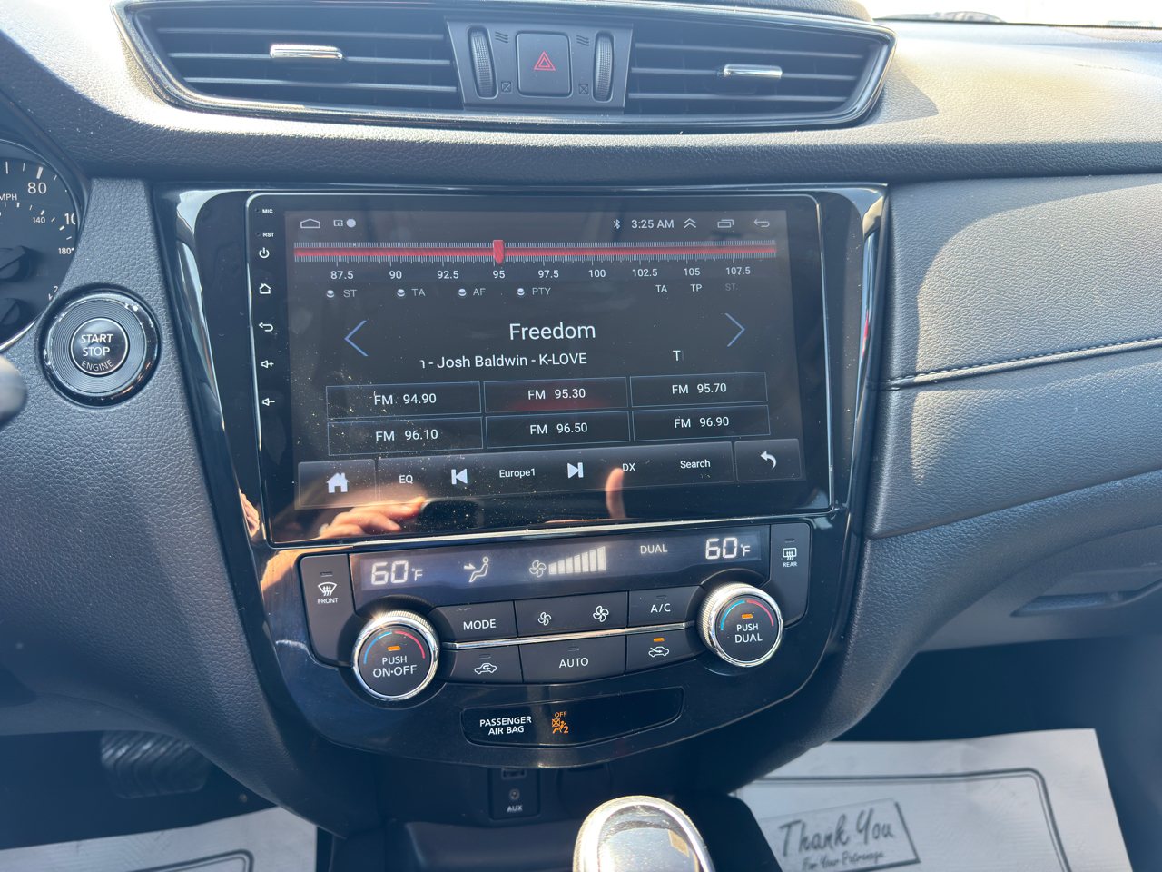 2017 Nissan Rogue SV photo 11