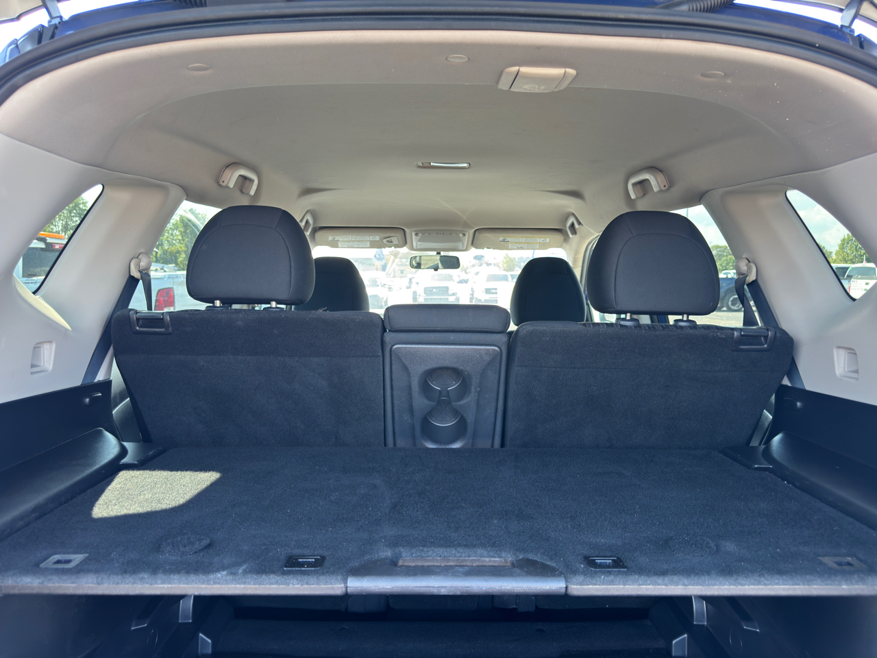 2017 Nissan Rogue SV photo 30