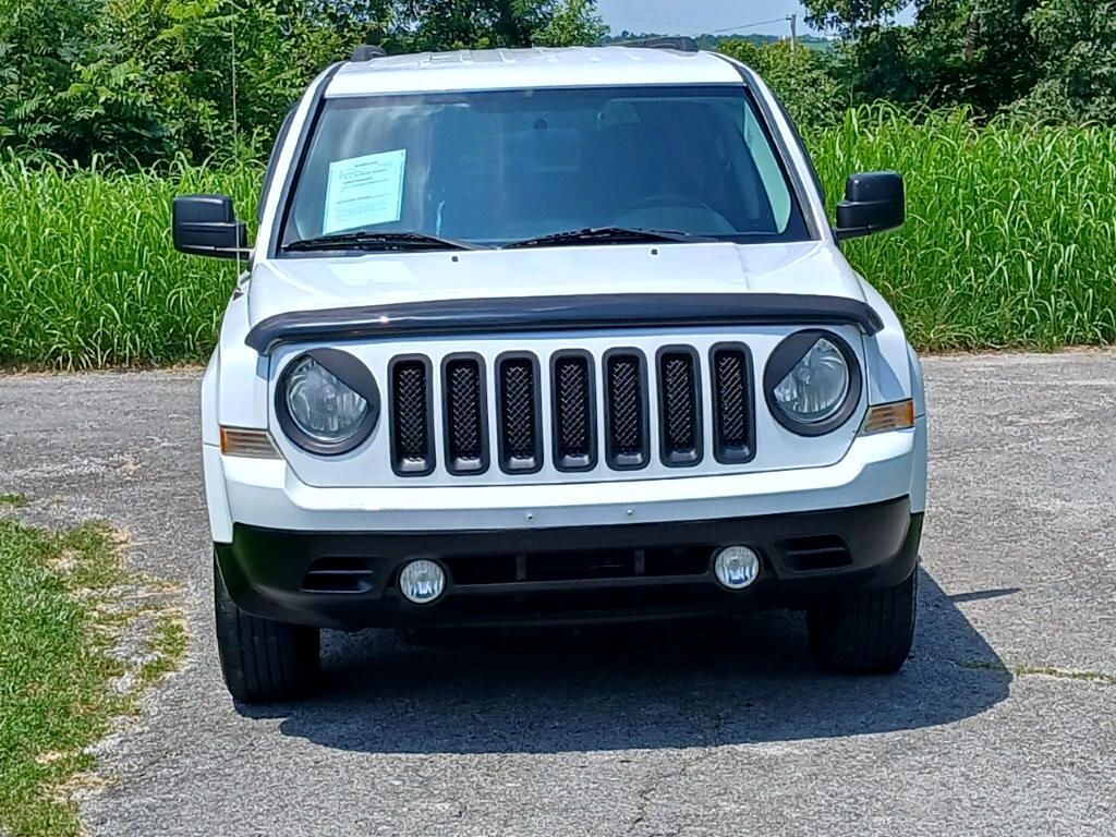2011 Jeep Patriot Base photo 2