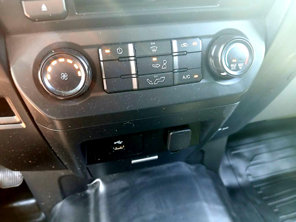 2018 Ford F-150 XL photo 30