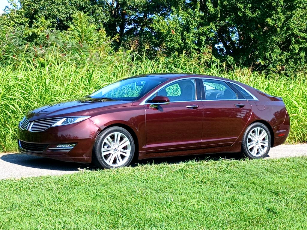 2013 Lincoln MKZ Base photo 3