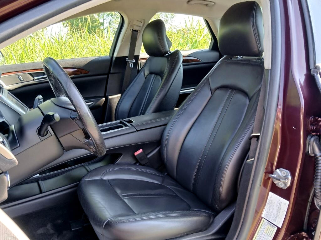 2013 Lincoln MKZ Base photo 12