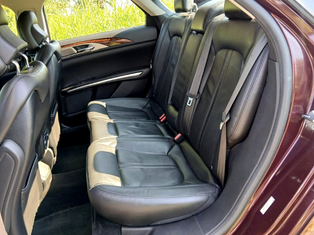 2013 Lincoln MKZ Base photo 15