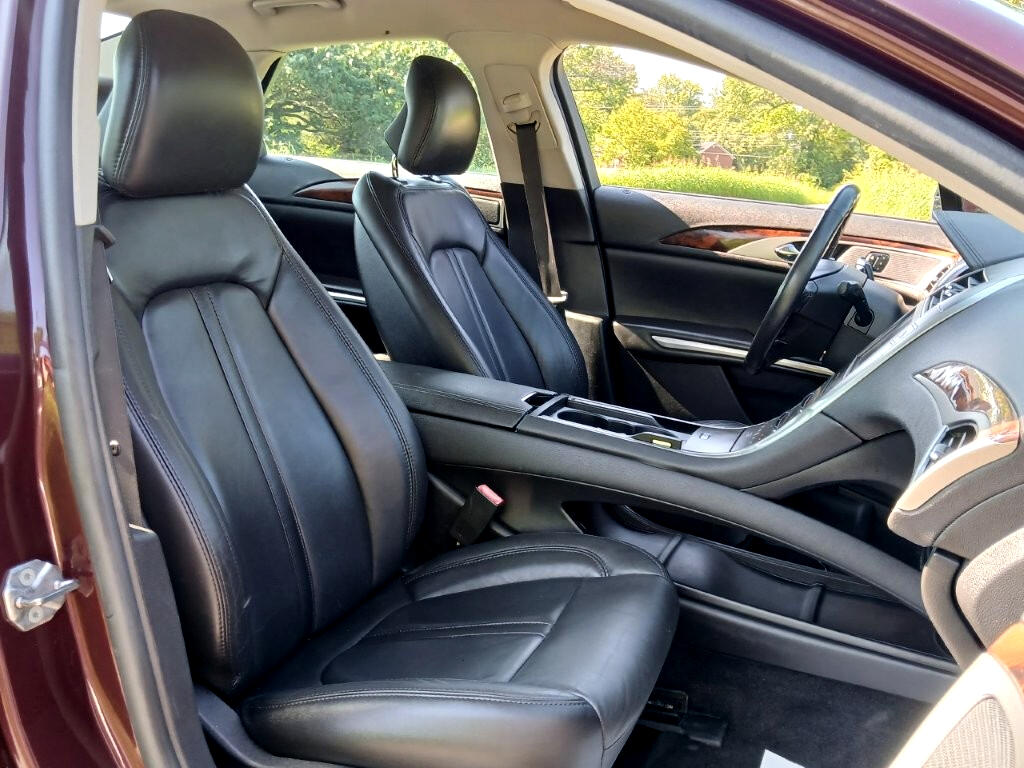 2013 Lincoln MKZ Base photo 19