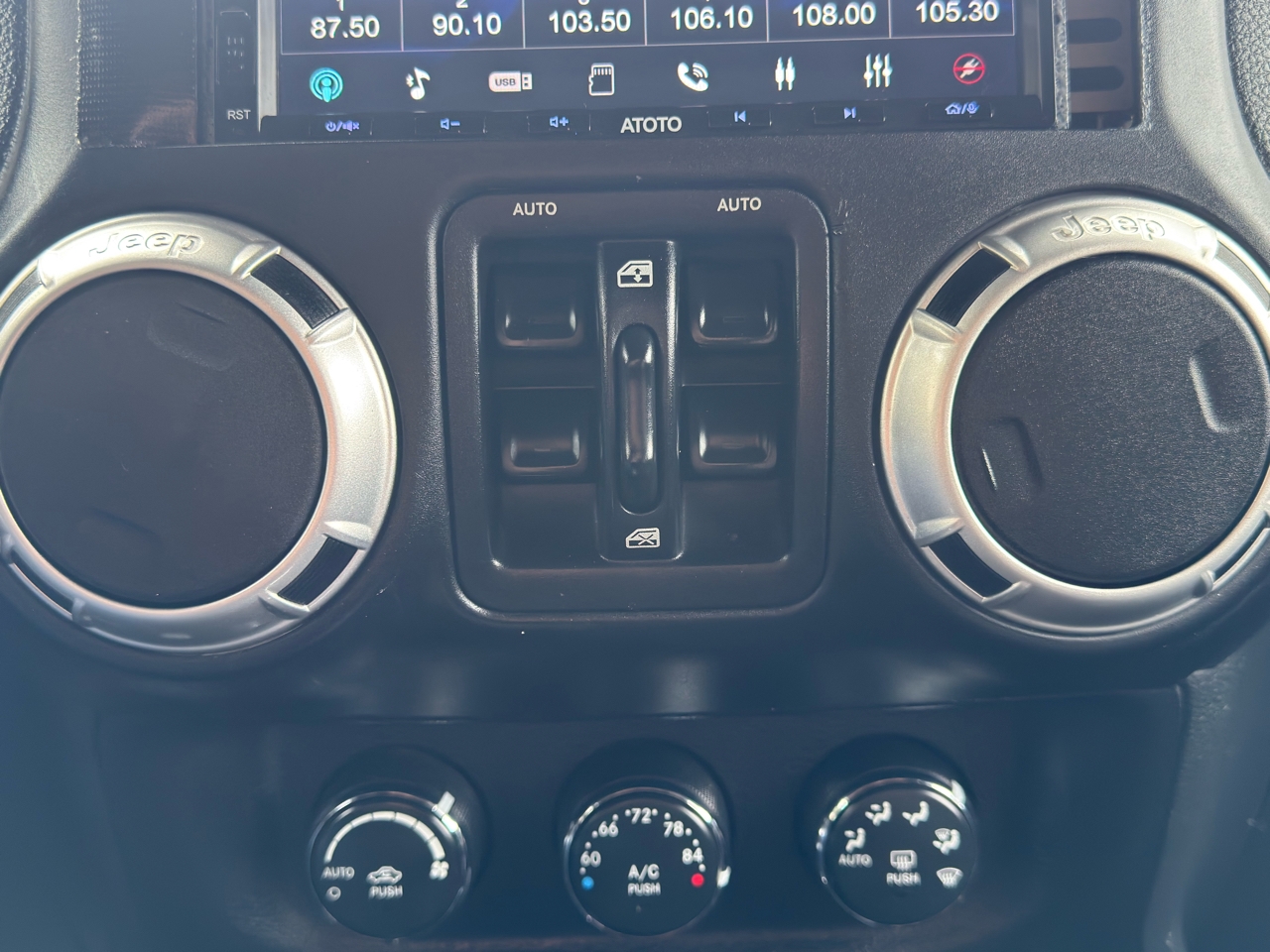 Jeep Wrangler Unlimited  2013 Jeep Wrangler Unlimited  2013