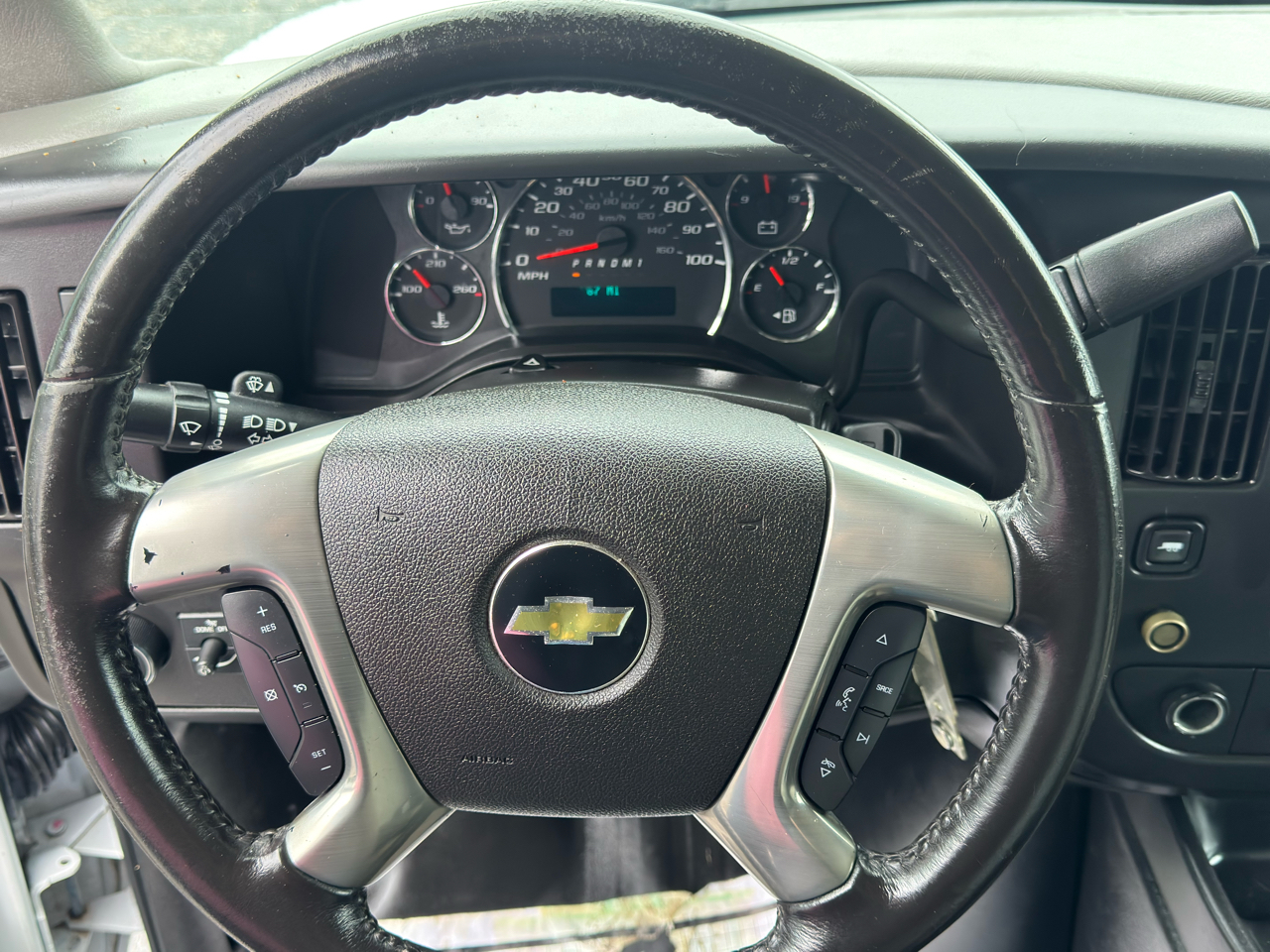 2015 Chevrolet Express 2500 Cargo Van photo 15