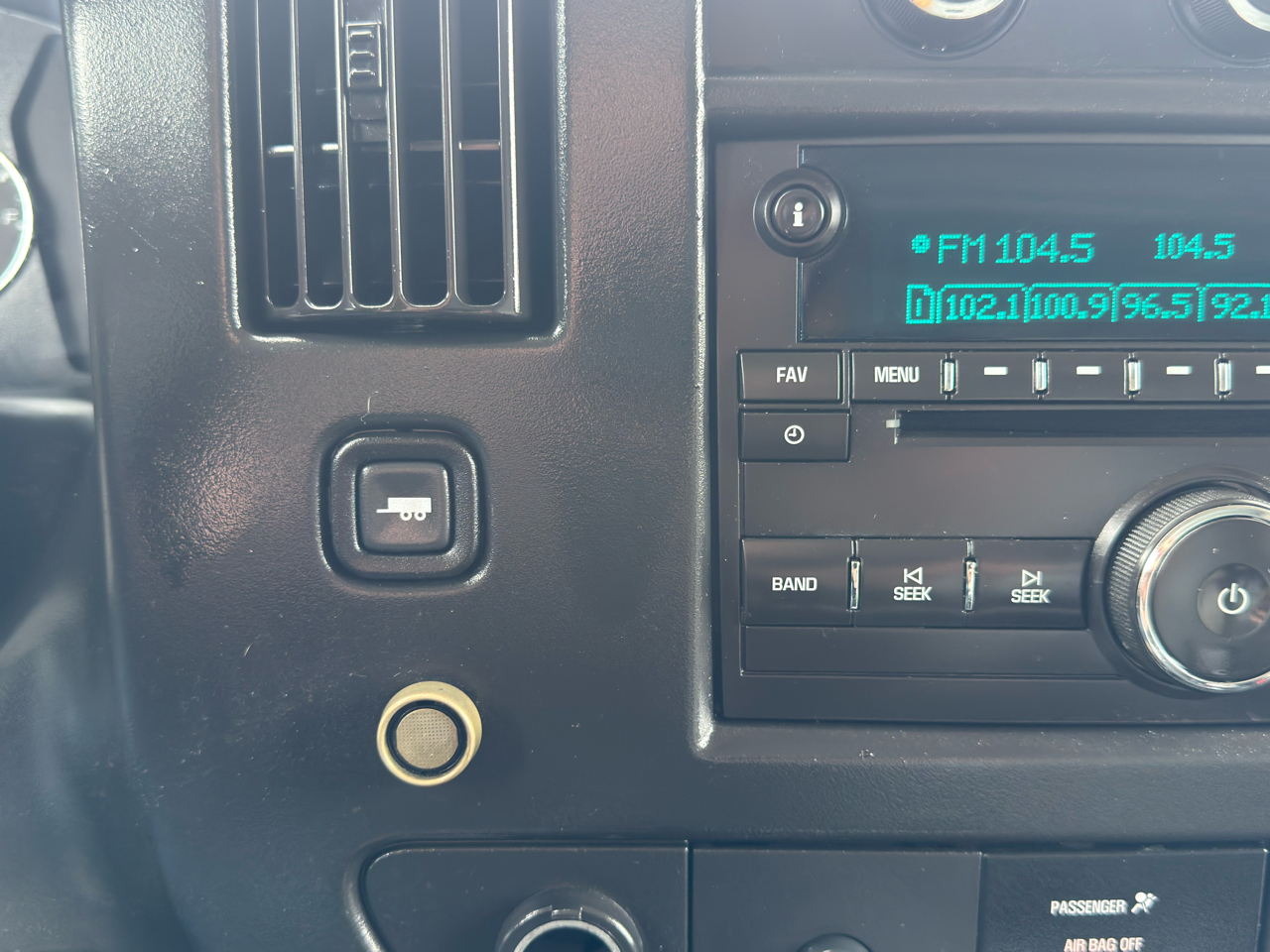 2015 Chevrolet Express 2500 Cargo Van photo 35